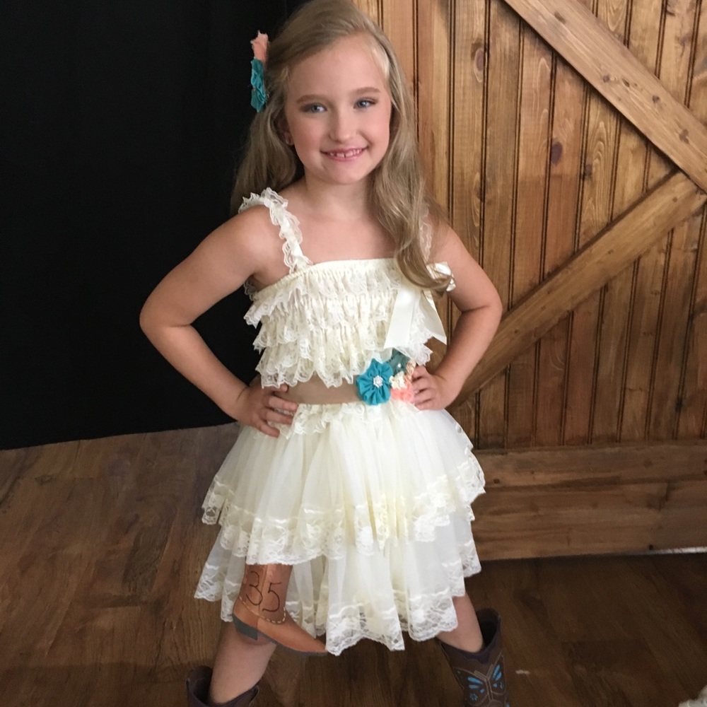 Country Wear Size 6/7 Girls